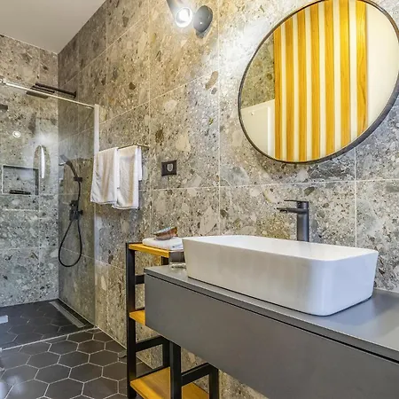 Vikendica 3 Bedroom Awesome In Orbanici