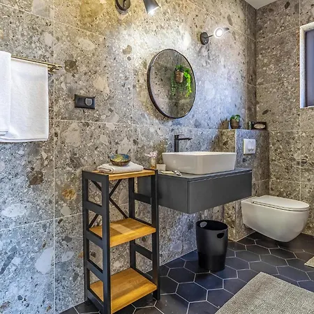 펜션 3 Bedroom Awesome In