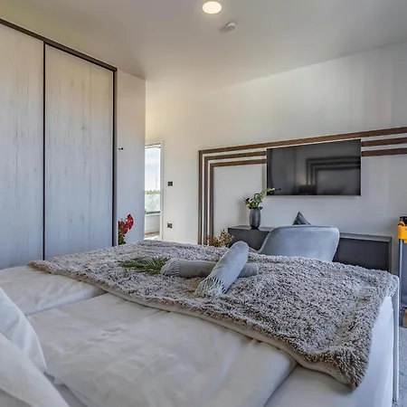 3 Bedroom Awesome In * Orbanići